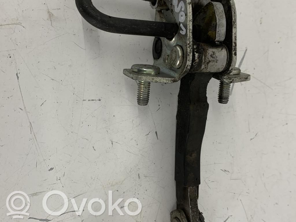 Iveco Daily 4th gen Front door upper hinge 