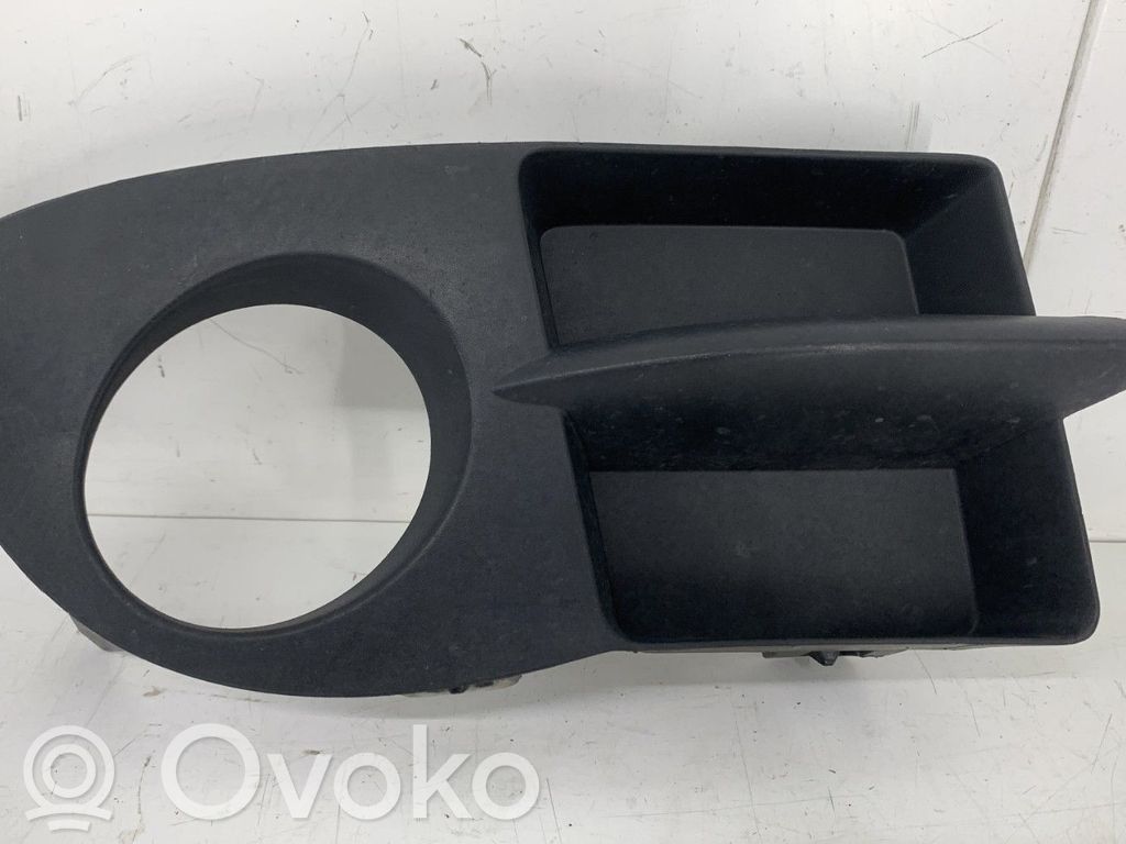 Renault Clio II Priešrūkinio žibinto apdaila/ grotelės 
