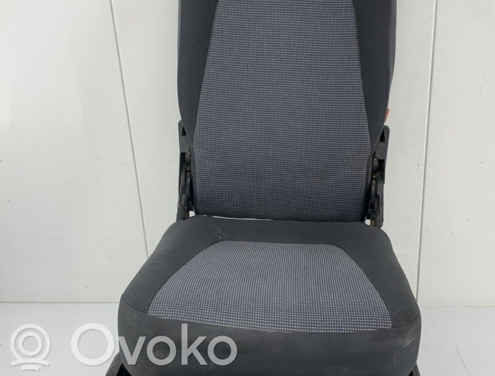 Peugeot Bipper Etumatkustajan istuin 