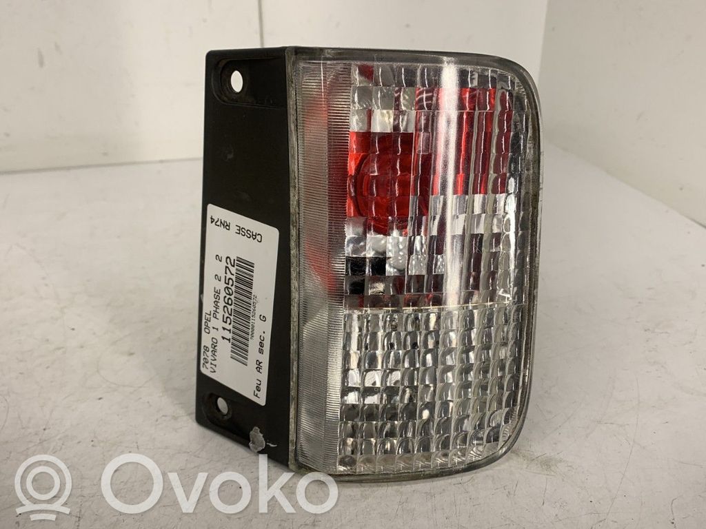 Opel Vivaro Lampy tylnej klapy bagażnika 