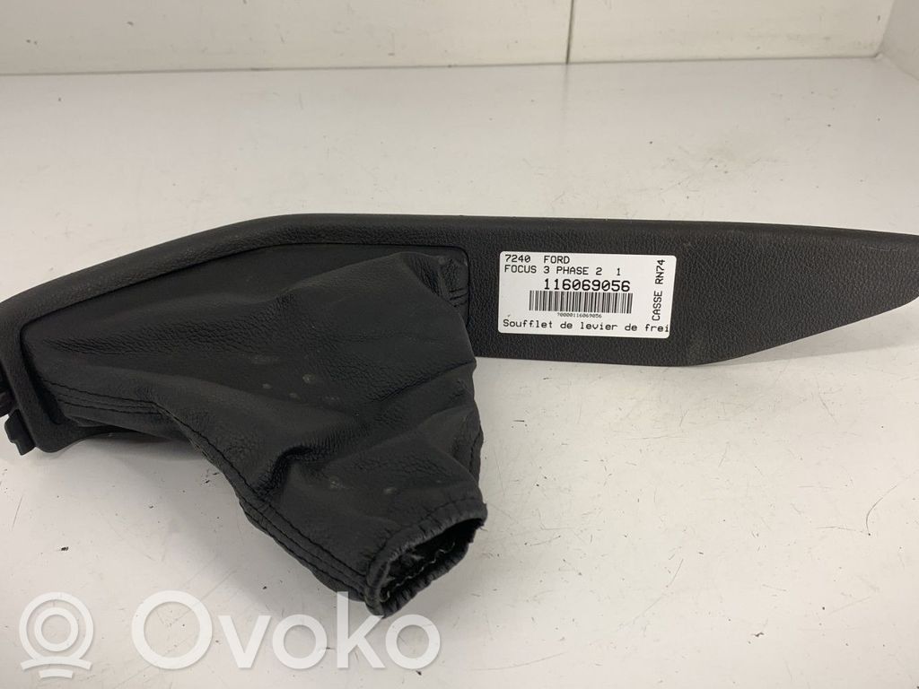 Ford Focus Käsijarrun verhoilu 