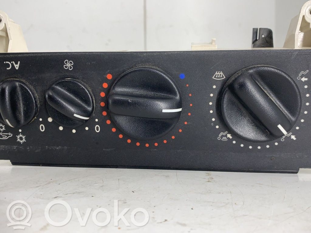 Renault Kangoo I Panel klimatyzacji 
