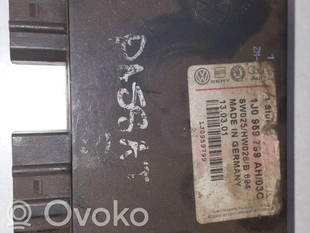 Volkswagen PASSAT B5 Módulo de confort/conveniencia 