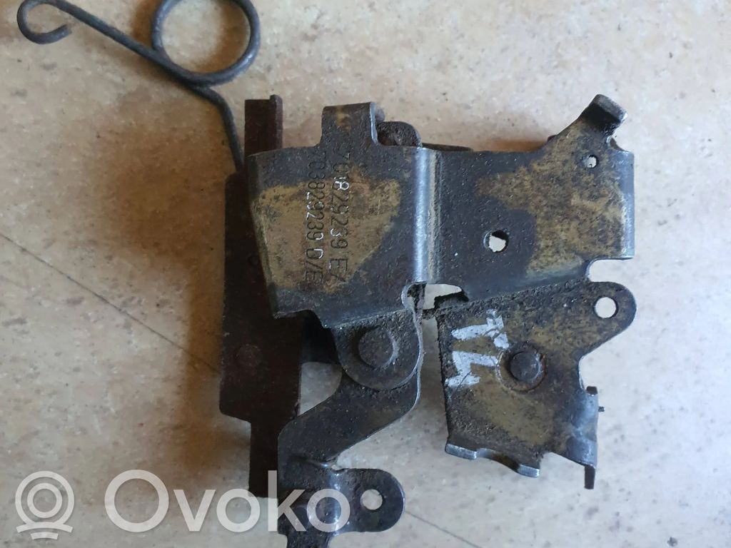 Volkswagen Transporter - Caravelle T4 Uchwyt / Rączka zewnętrzna otwierania klapy tylnej / bagażnika 