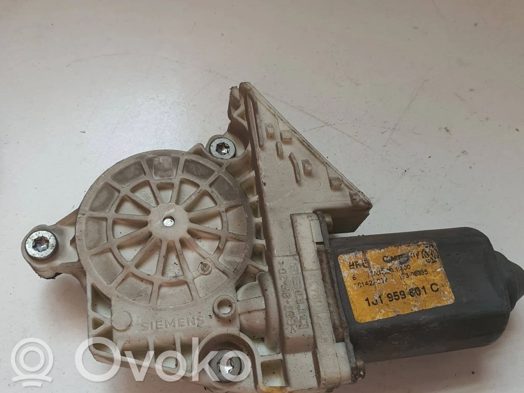 Volkswagen Golf IV Motor macara geam ușă față 