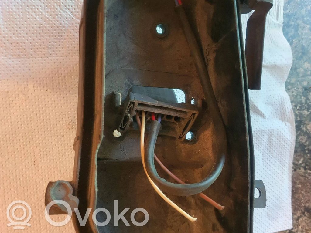 Audi A8 S8 D2 4D Lampa przednia 