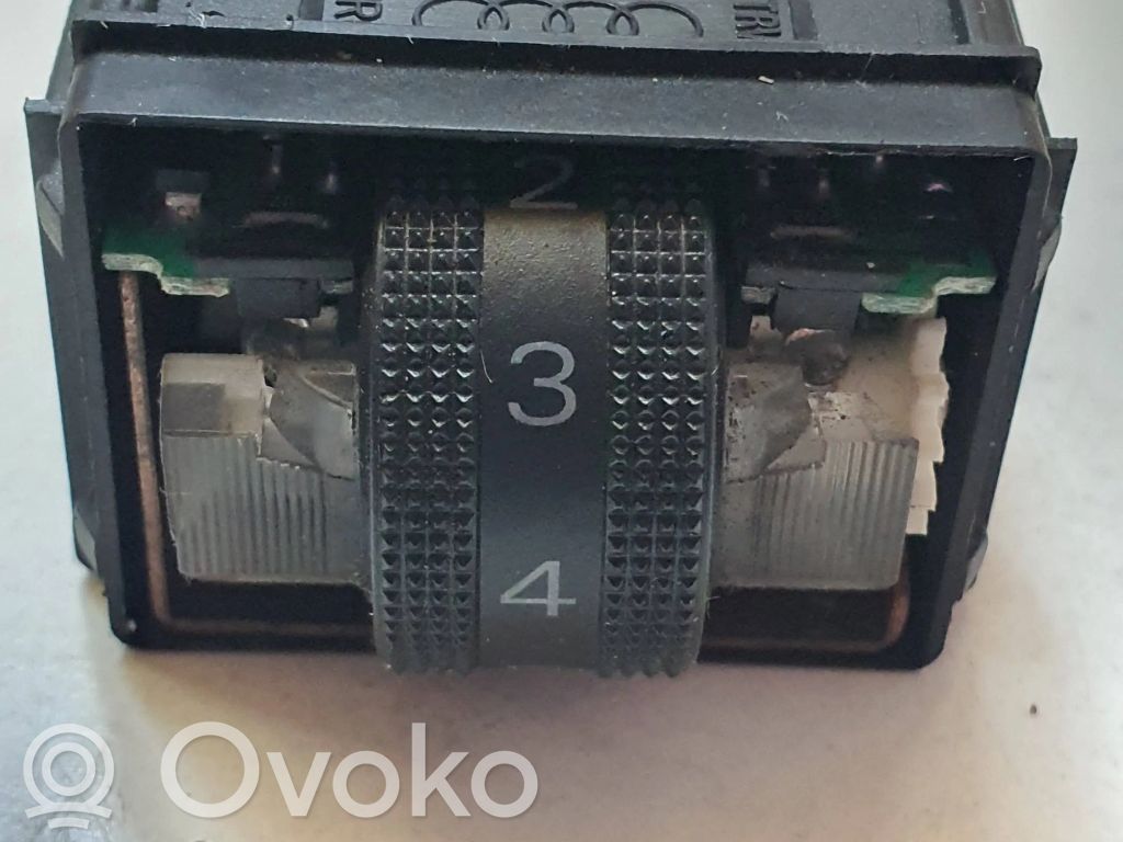 Audi A6 S6 C5 4B Przełączniki podgrzewania foteli 