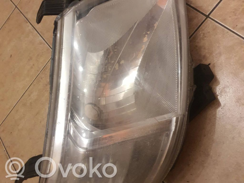 Lampa przednia   TNVS06749,5640,LUMOTECHOK18