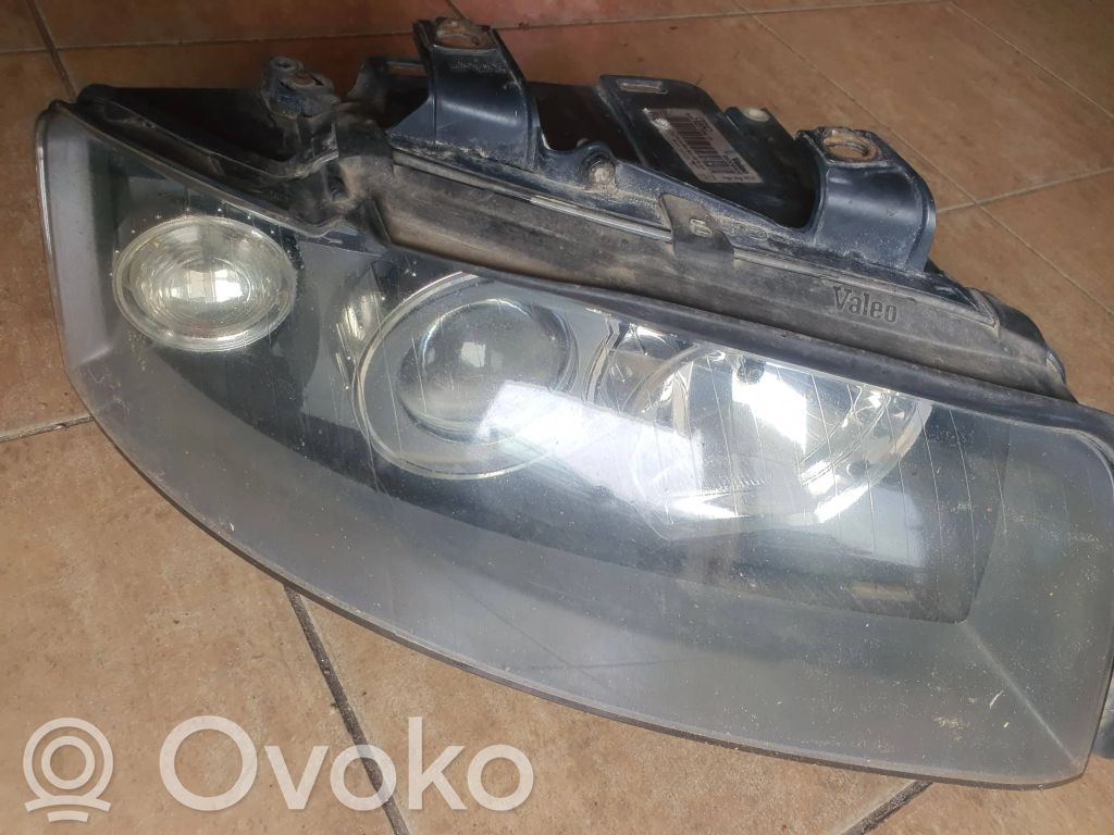 Audi A4 S4 B6 8E 8H Scheinwerfer 