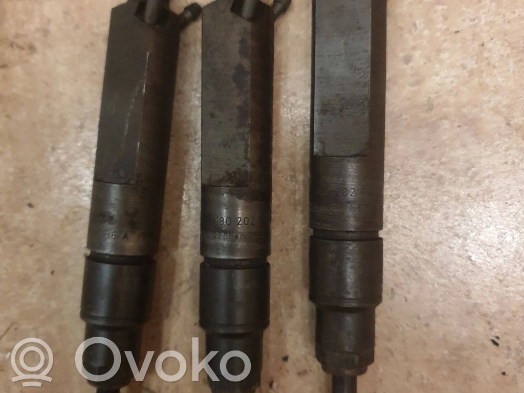 Volkswagen Golf IV Wtryskiwacz paliwa 