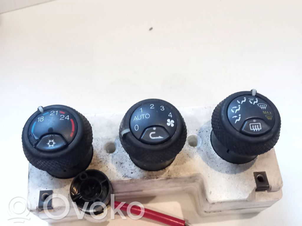 Climate control unit   16238079