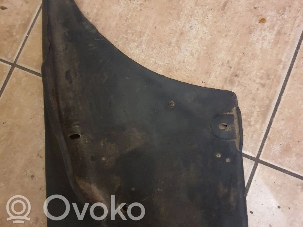 Audi A6 S6 C4 4A Chlapacze przednie 