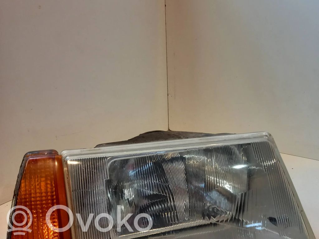 Scheinwerfer   21083711010