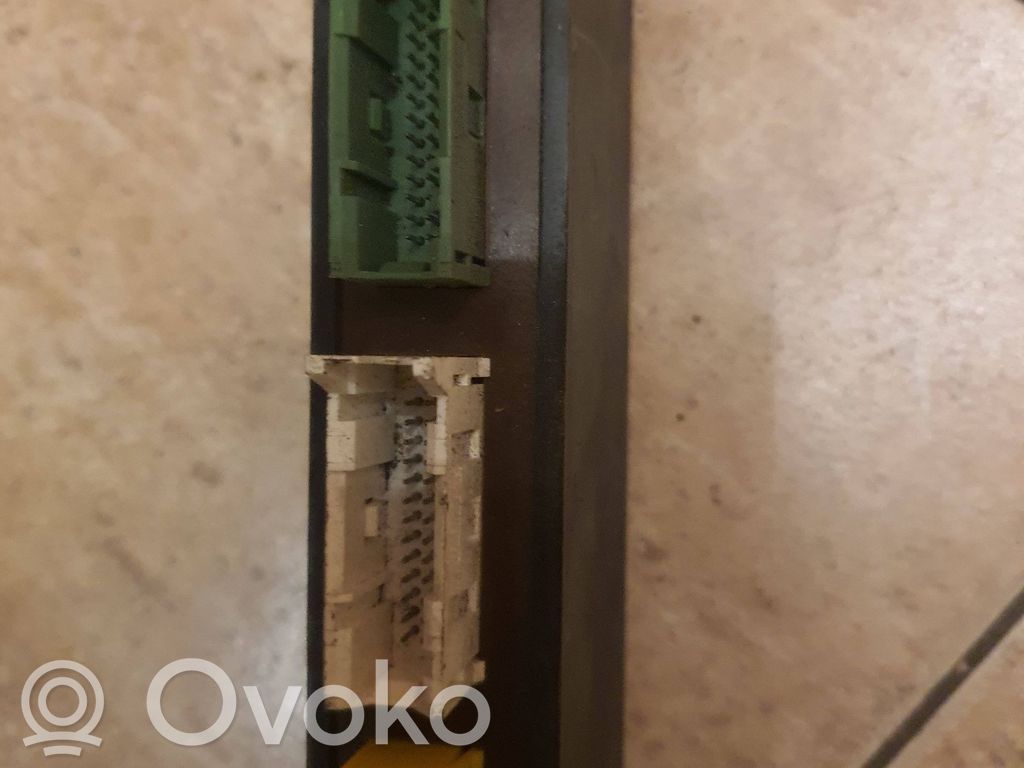 SAM vadības bloks   61351379740,603941002E