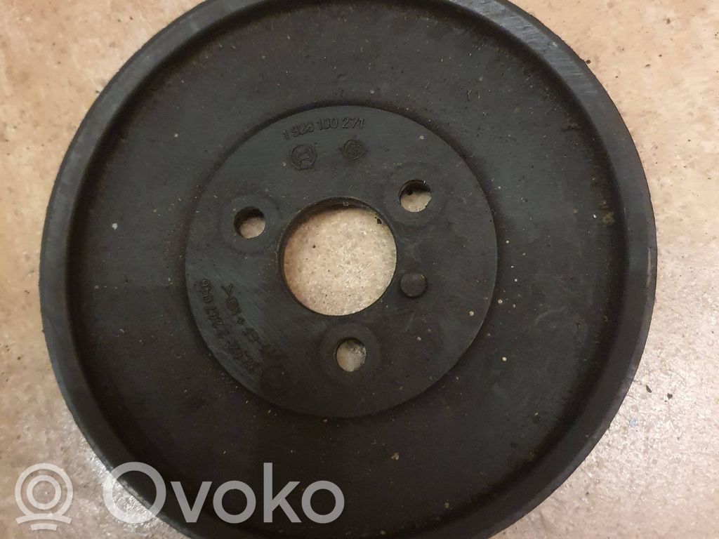 BMW 5 E39 Power steering pump 