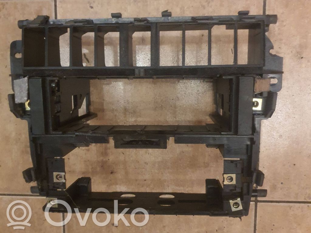 Audi A4 S4 B5 8D Kita salono detalė 