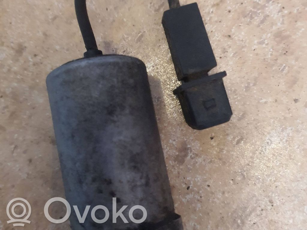 BMW 5 E39 Turbolader Druckwandler Magnetventil 