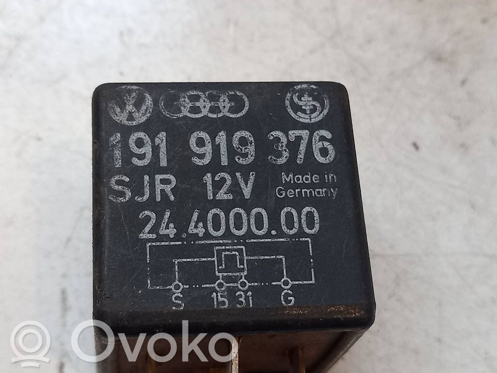 Volkswagen PASSAT B3 Inne przekaźniki 