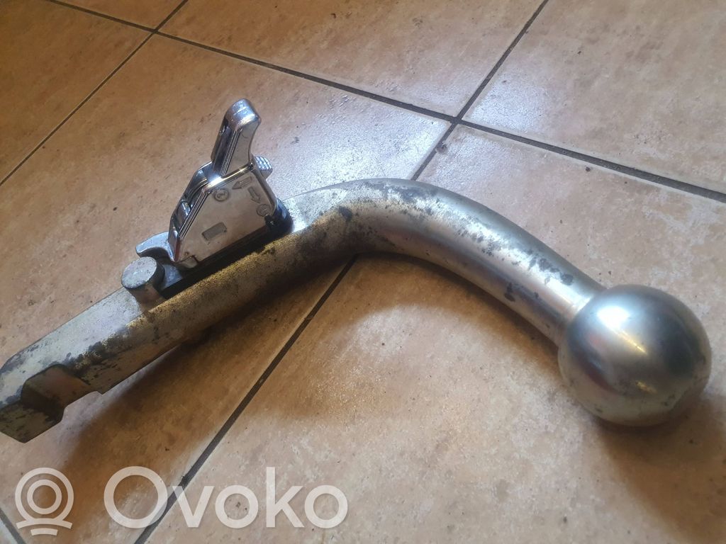 Volkswagen Golf III Irroitettava vetokoukku 