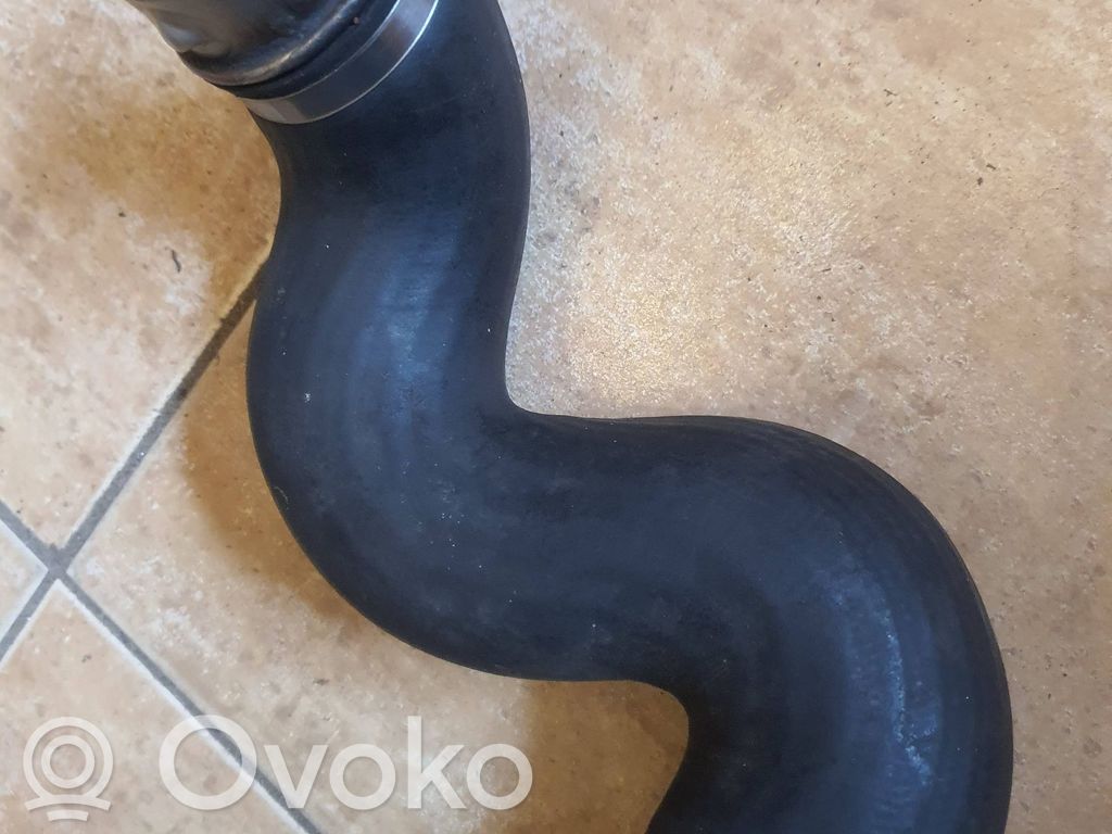 Audi A4 S4 B7 8E 8H Furtun/conductă intercooler 