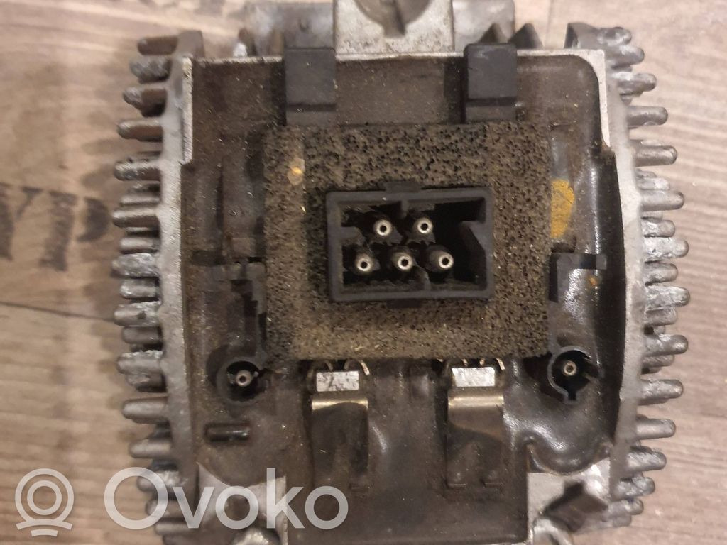 BMW 3 E46 Lämpöpuhaltimen moottorin vastus 