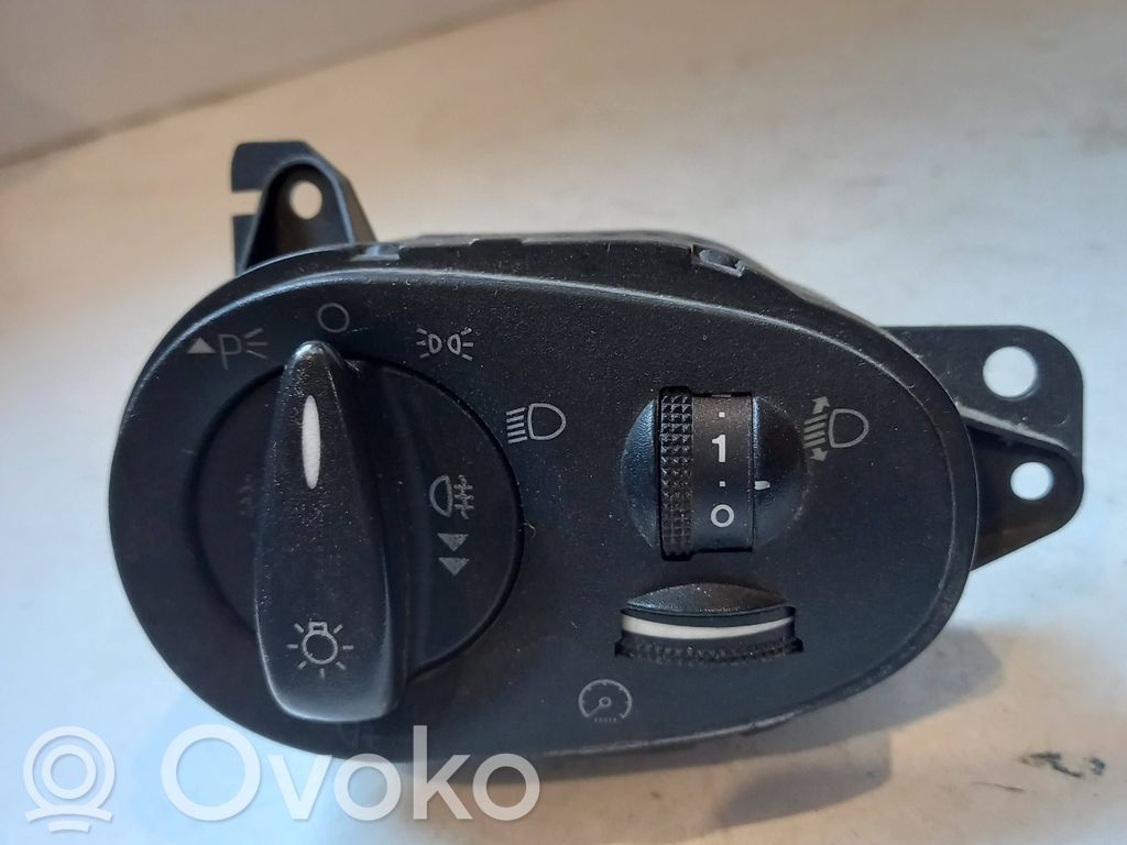 Ford Focus Light switch 