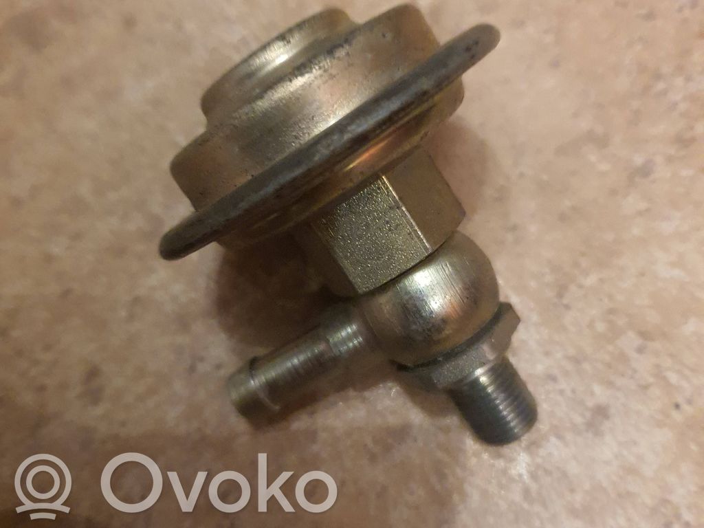 BMW 7 E32 Injection de carburant 