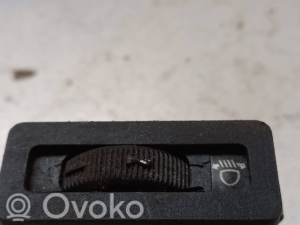 BMW 5 E34 Comutator control nivel faruri 