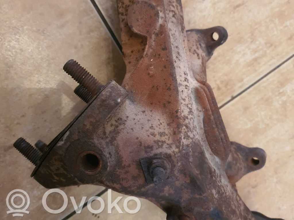 Volkswagen PASSAT B4 Izplūdes kolektors 