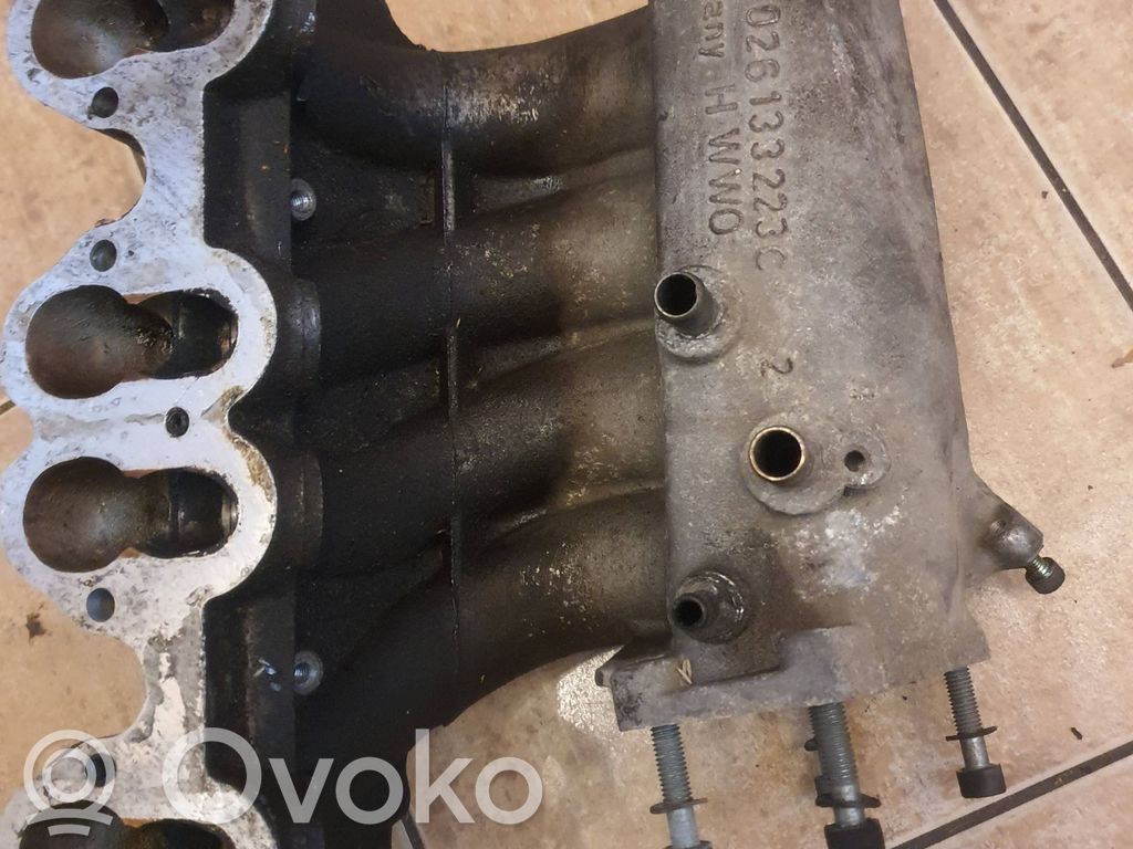 Audi 80 90 B3 Colector de admisión 