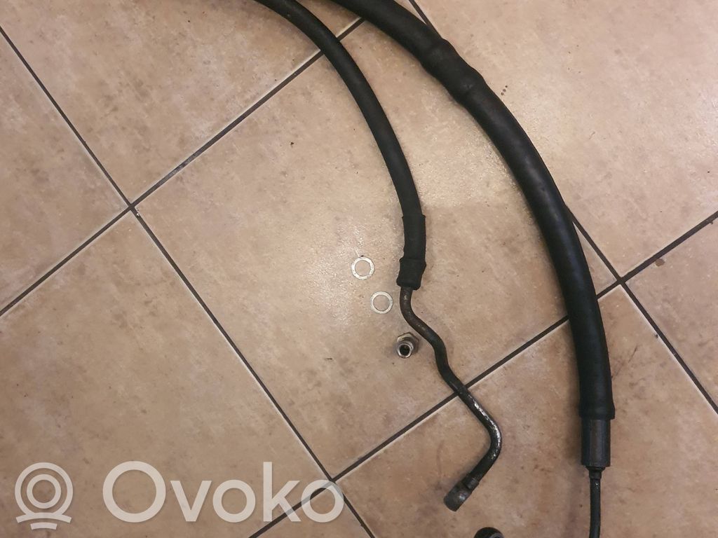 Ohjaustehostimen letkusto   8A1422891E,8A1422893D,TCHPD250BAR32294S,CSMD36