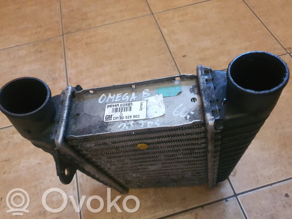 Opel Omega B1 Interkūlerio radiatorius 