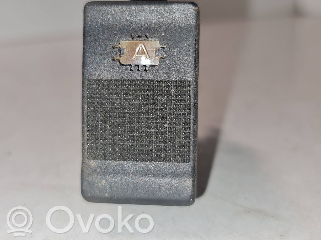 Audi A6 S6 C4 4A Przycisk / Przełącznik ogrzewania szyby przedniej / czołowej 