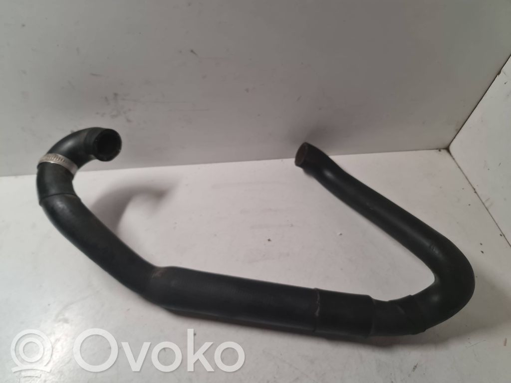 Polttoaineputken letku   4D0261217,S9668D