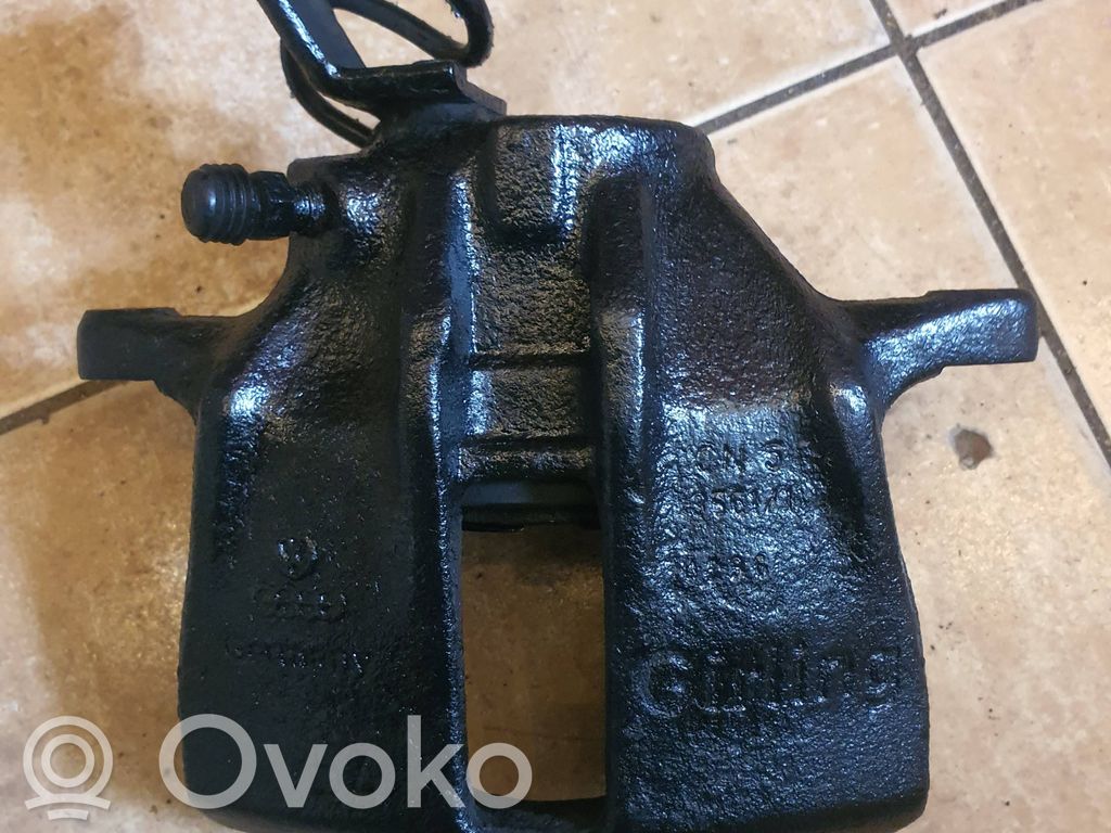 Audi 80 90 S2 B4 Zacisk hamulcowy przedni 