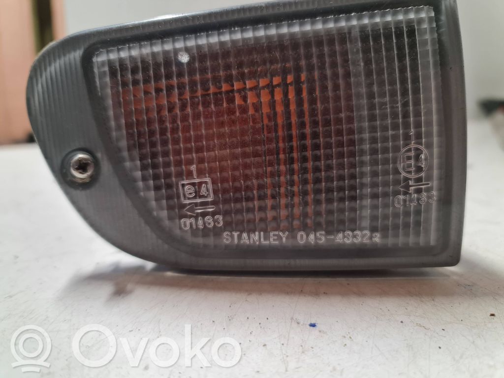 Mitsubishi Space Wagon Frontblinker 