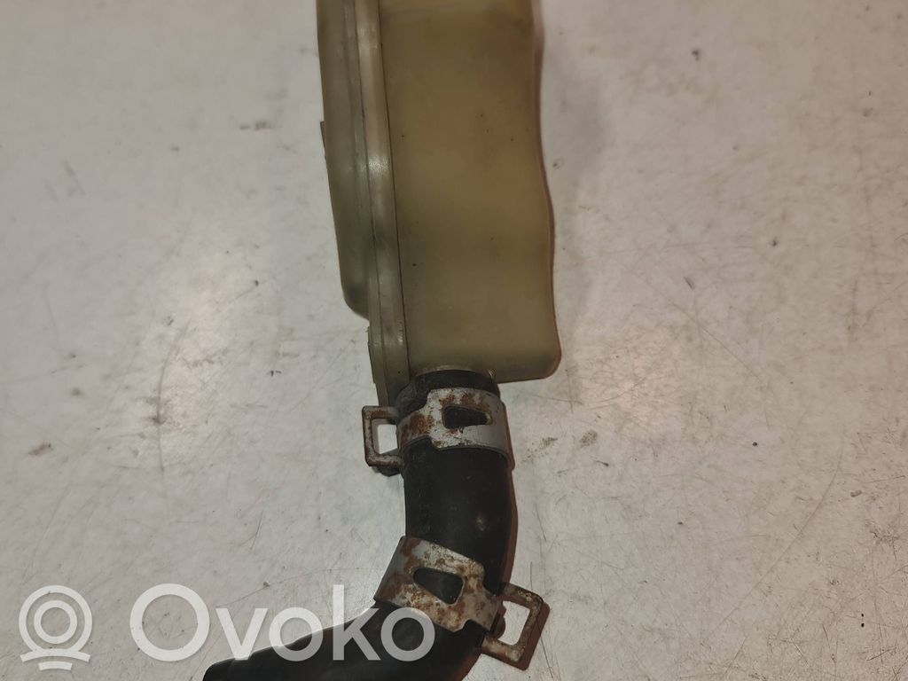 Mazda 3 I Ohjaustehostimen nestesäiliö 