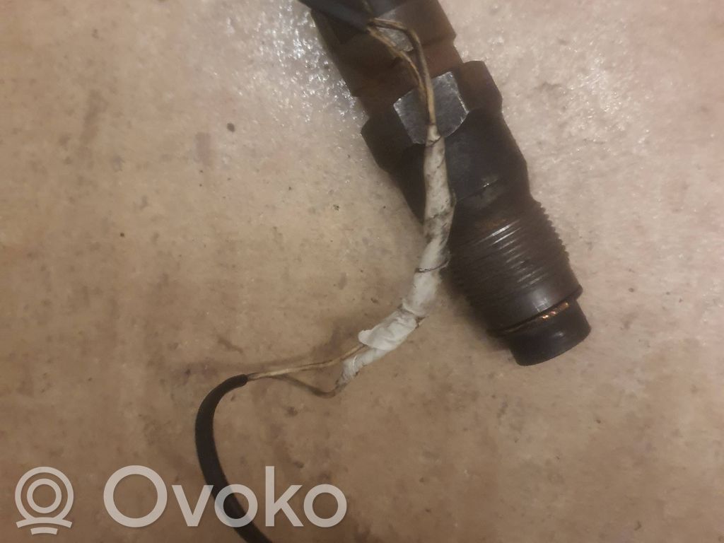 BMW 5 E34 Fuel injector 