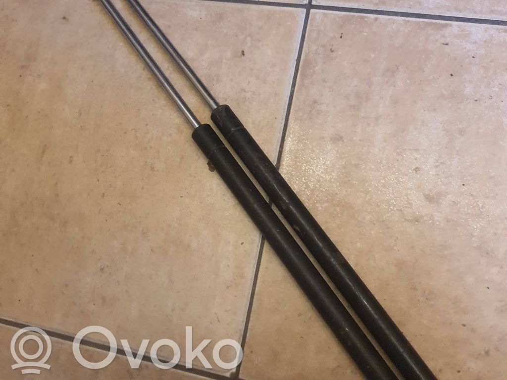 Ford Escort Amortyzator klapy tylnej bagażnika 