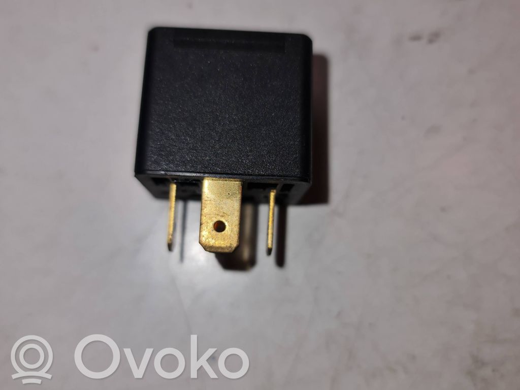 Kita rėlė   0332019151,861,084799