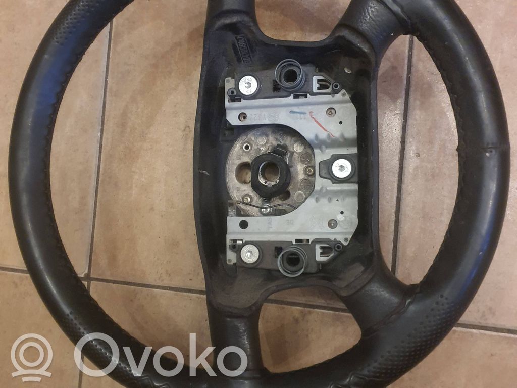 Ohjauspyörä   7D0419091J
