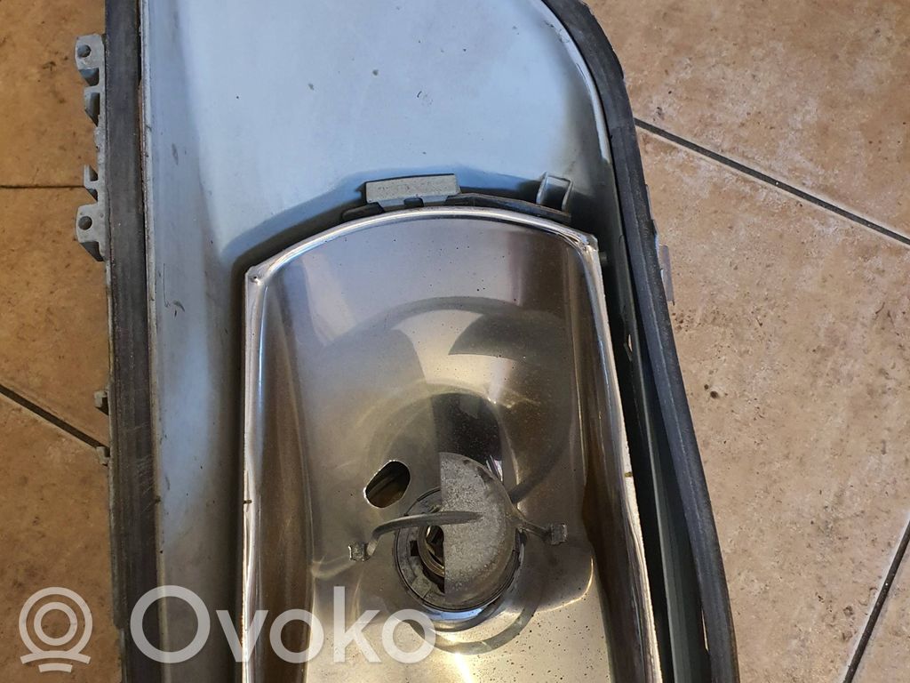Opel Rekord E2 Phare frontale 