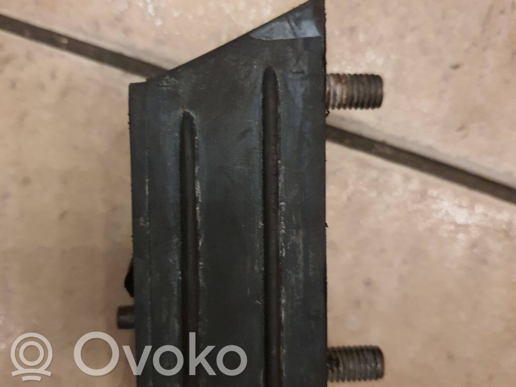 GAZ 24-10 Engine mount bracket 