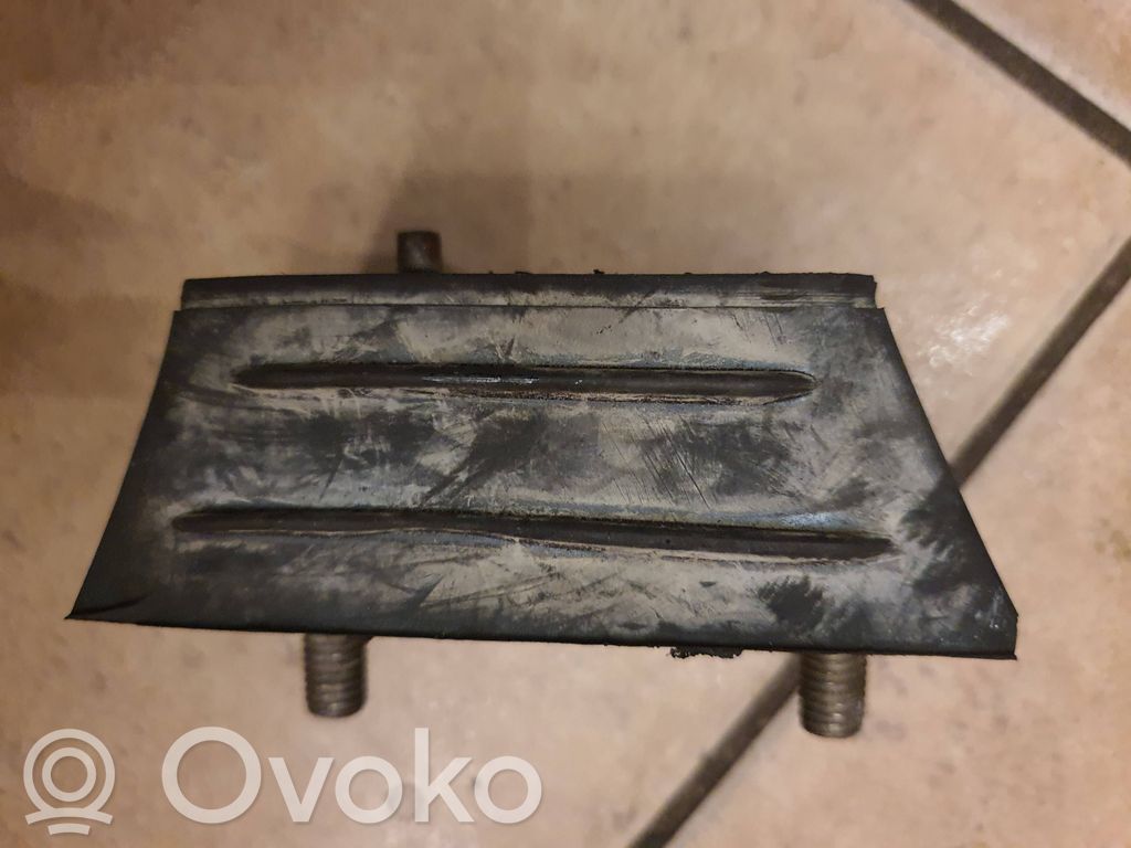 GAZ 24-10 Engine mount bracket 