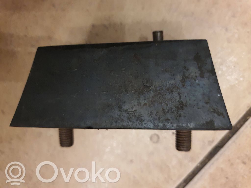 GAZ 24-10 Engine mount bracket 