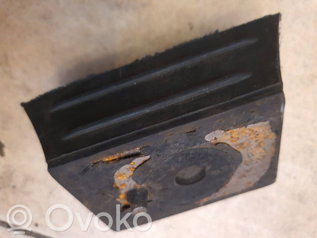 GAZ 21 Engine mount bracket 