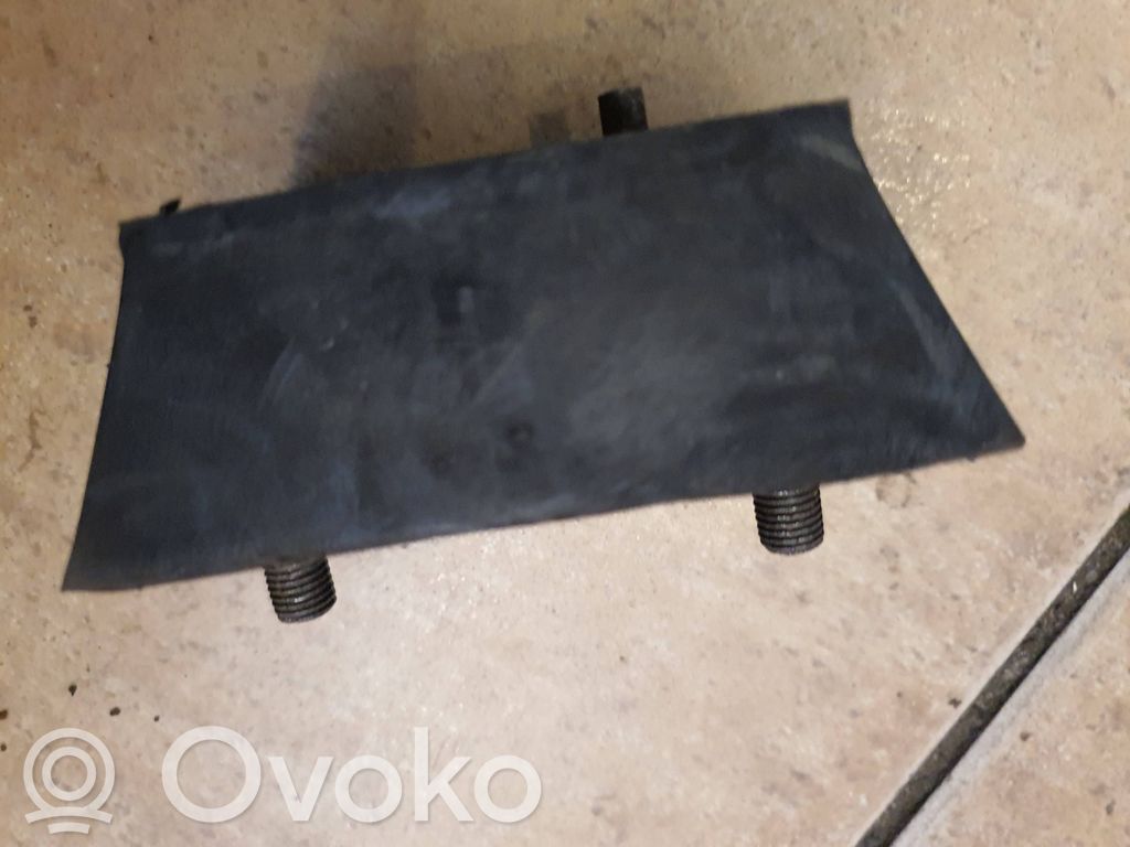 GAZ 21 Engine mount bracket 