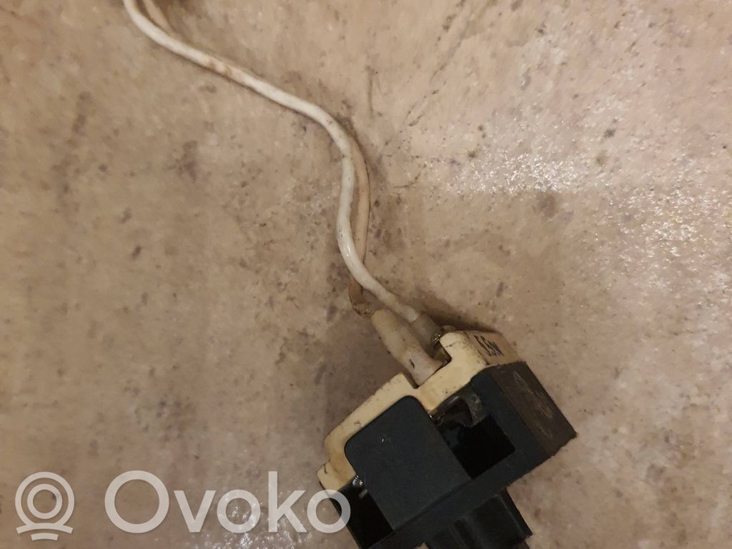 Multifunctional control switch/knob   6213710