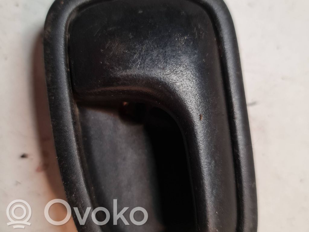 Mazda 323 Manecilla interna puerta trasera 