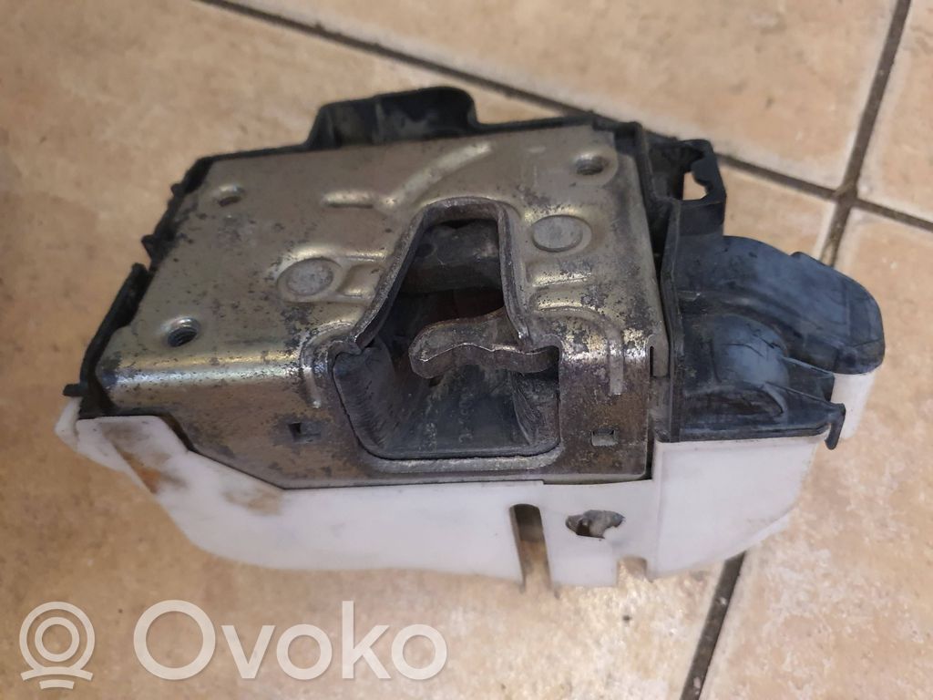 Peugeot 306 Încuietoare ușă față 